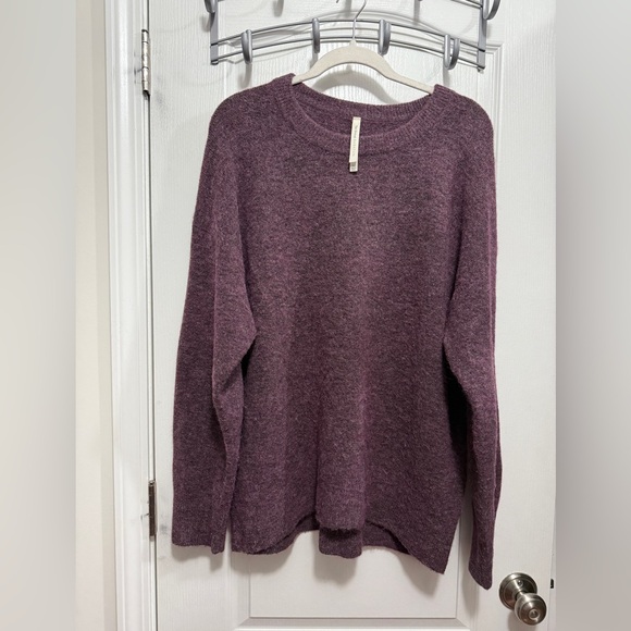 Aritzia Group Babaton Thurlow Sweater Alpaca Wool Womens L Oversized Purple Cozy - Picture 1 of 16